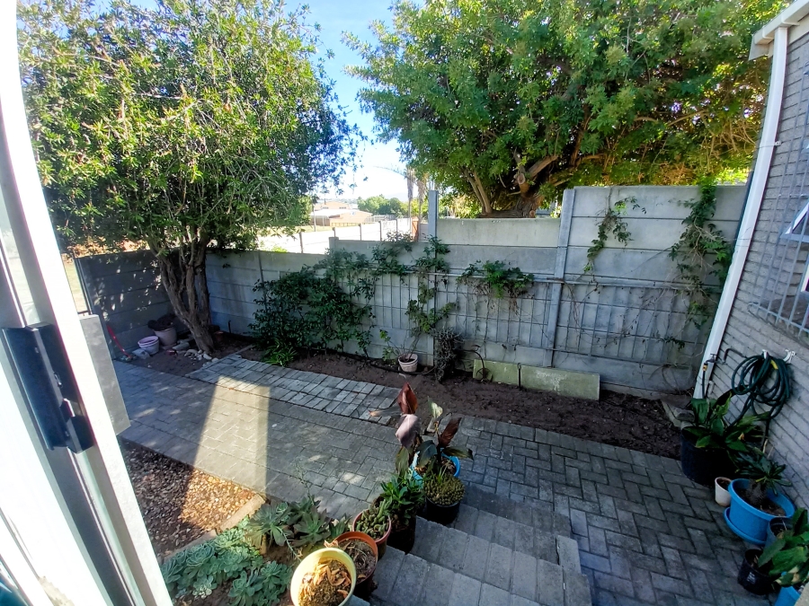 To Let 2 Bedroom Property for Rent in Goedemoed Western Cape